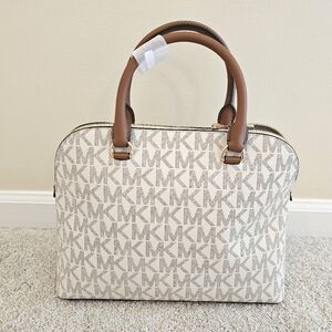 NWT! Michael Kors Cindy Large Domed Satchel Bag!